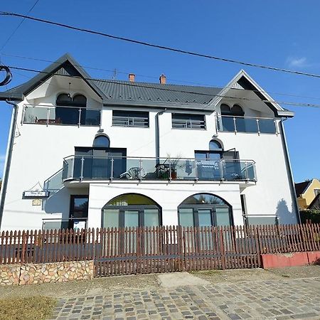 Hotel Nora Ház Hajdúszoboszló Exterior foto